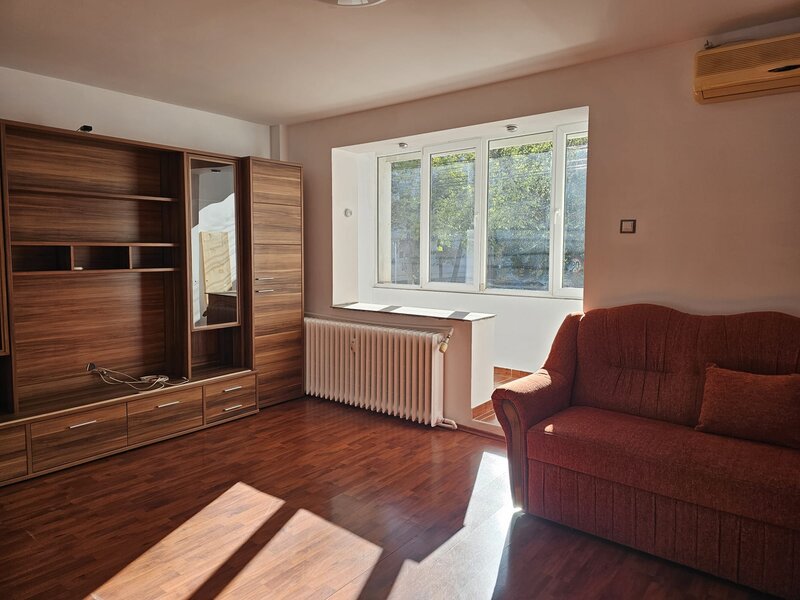 Drumul Taberei, Auchan,