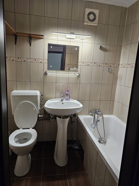 Drumul Taberei, Auchan,